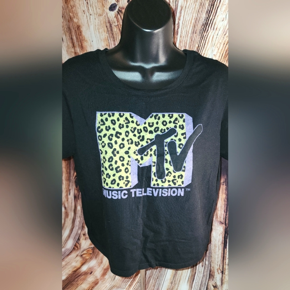 MTV music television graphic cropped shirt